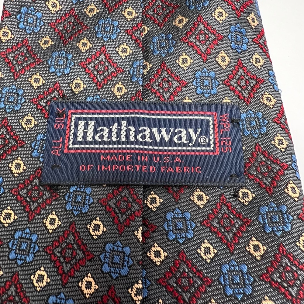 Hathaway Silk Tie‎ Mens Gray Red Blue Geometric Medallion USA Professional